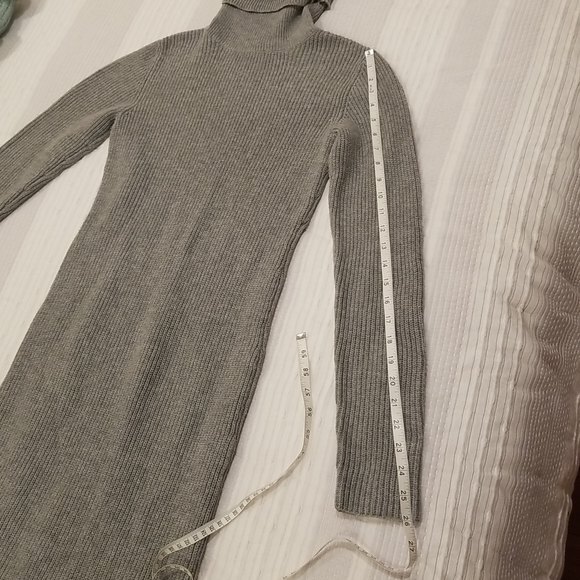 NWT Lulus Snuggled Up Light Grey Knit Turtleneck Midi Sweater Dress, XS - Picture 9 of 16